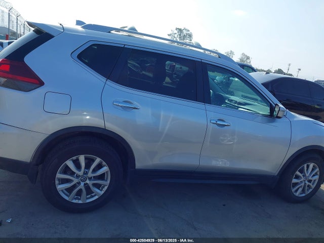5N1AT2MT6JC711760 Nissan 2018