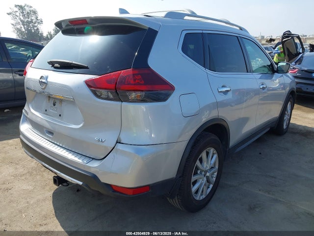 5N1AT2MT6JC711760 Nissan 2018