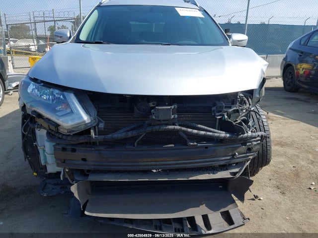 5N1AT2MT6JC711760 Nissan 2018