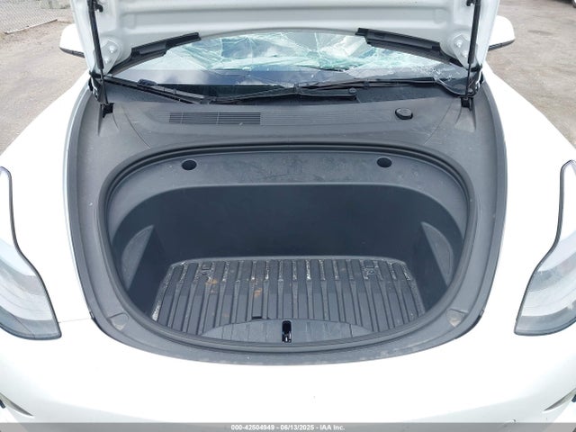 2023 TESLA MODEL 3 5YJ3E1EA5PF663176 Photo 9