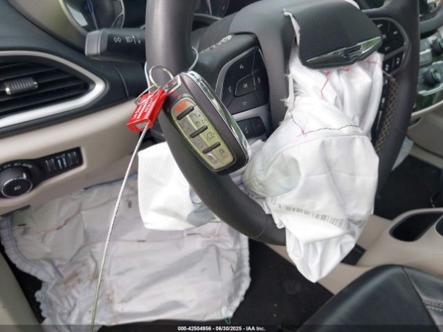 2022 CHRYSLER PACIFICA 2C4RC1BG6NR190172 Photo 10