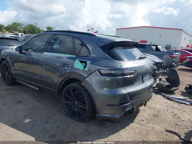 2021 PORSCHE CAYENNE E-HYBRID WP1AH2AY3MDA38073 Photo 2