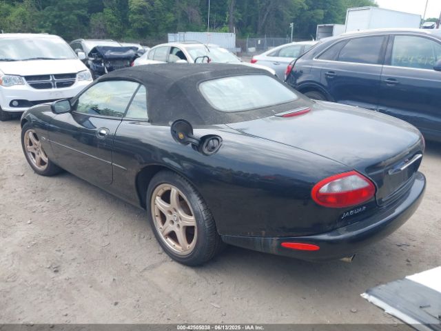 1999 JAGUAR XK8 SAJGX2042XC040972 Photo 2