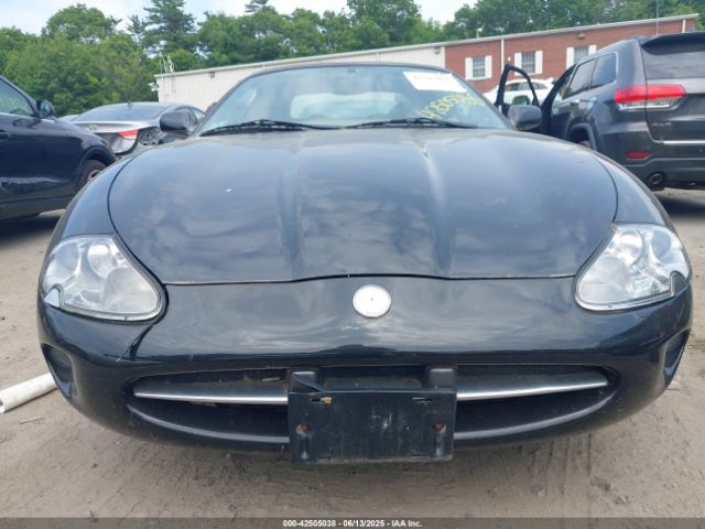 1999 JAGUAR XK8 SAJGX2042XC040972 Photo 5