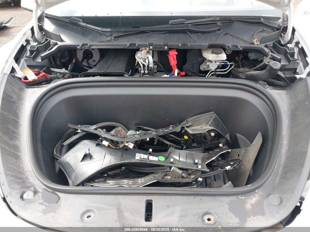7SAYGAEE1NF467562 Tesla Model Y