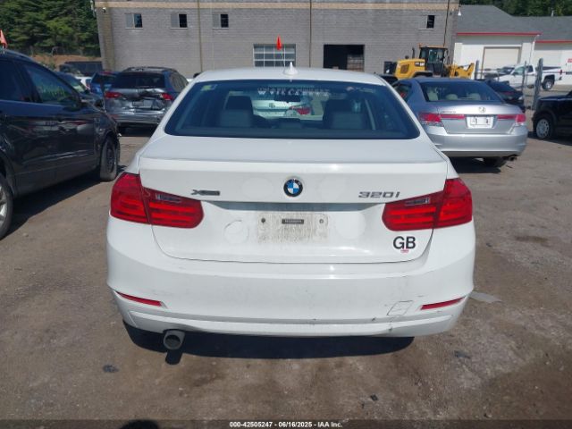 WBA3C3C53EP660915 BMW 320i