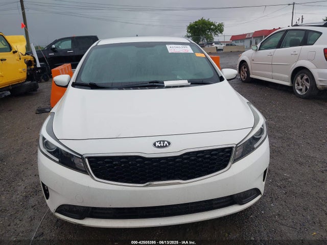 3KPFK4A7XJE228815 KIA FORTE LX