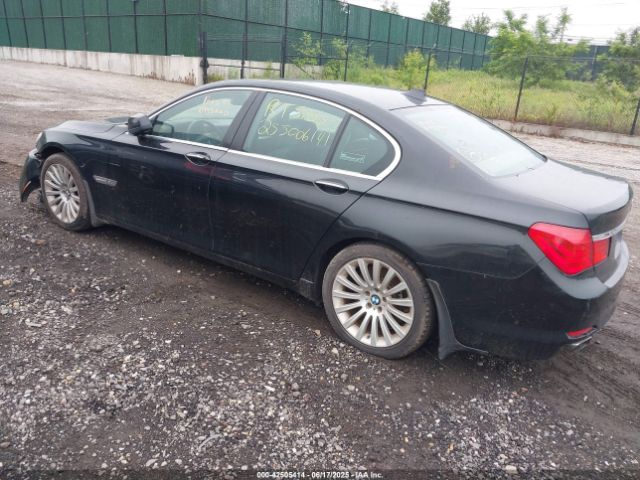 2011 BMW 750I WBAKC6C53BC394697 Photo 2