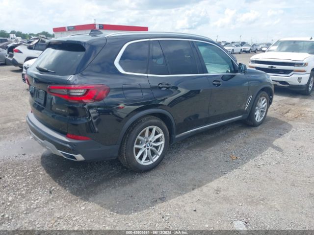 2020 BMW X5 5UXCR6C04L9D63551 Photo 3