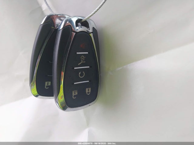 1GNERJKW9MJ233563 Chevrolet lfy