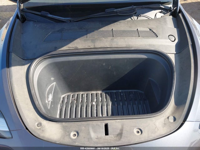 2021 TESLA MODEL Y 5YJYGDEE0MF098108 Photo 9