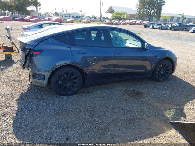 5YJYGDEE0MF098108 Tesla 2021