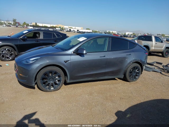 5YJYGDEE0MF098108 Tesla 2021