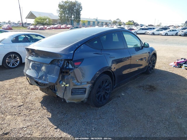 2021 TESLA MODEL Y 5YJYGDEE0MF098108 Photo 3