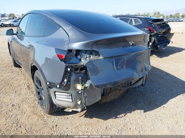 2021 TESLA MODEL Y 5YJYGDEE0MF098108 Photo 5