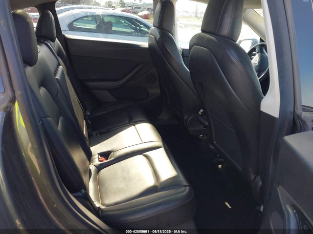 2021 TESLA MODEL Y 5YJYGDEE0MF098108 Photo 7