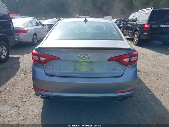 5NPE34AF4HH567849 Hyundai 2017