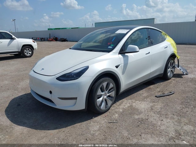 2023 TESLA MODEL Y 7SAYGDEE1PA078535 Photo 1
