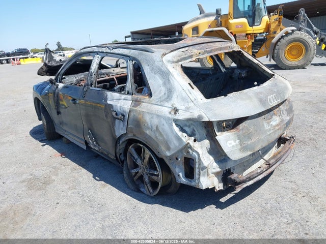 WA1EECF3XN1061331 Audi 45 tfsi
