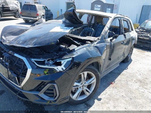 WA1EECF3XN1061331 Audi 45 tfsi