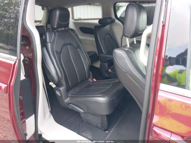 2C4RC1BGXPR571557 Chrysler Pacifica Touring L