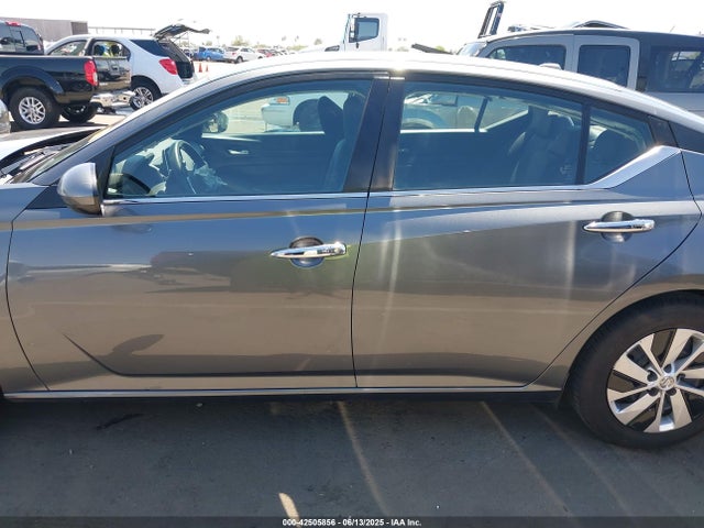 1N4BL4BV3KN324961 Nissan 2019