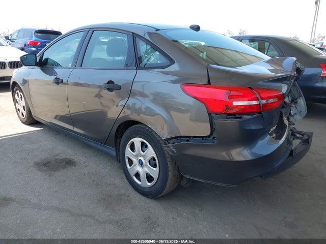 Ford 2016 2016 1FADP3E29GL208580 Image 3