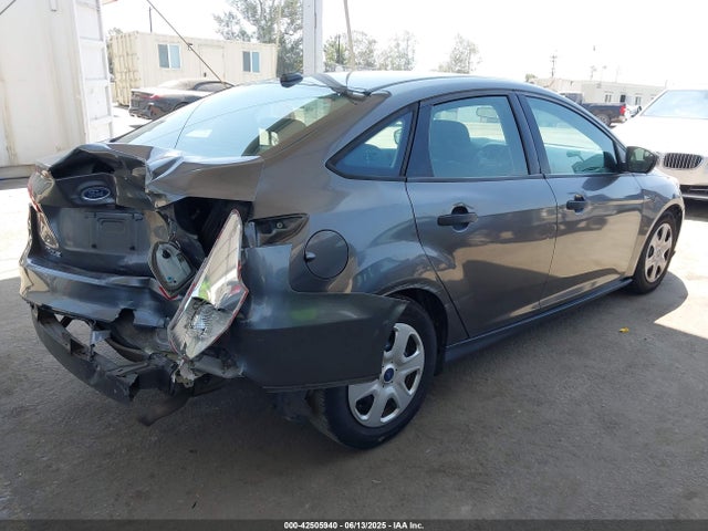 Ford 2016 2016 1FADP3E29GL208580 Image 4