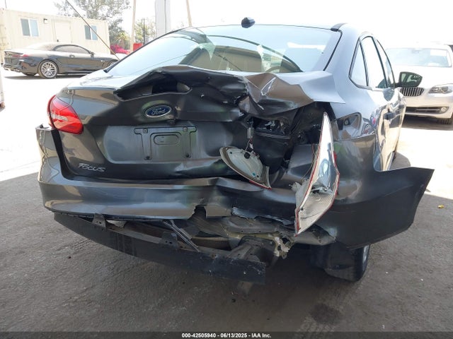 Ford 2016 2016 1FADP3E29GL208580 Image 6