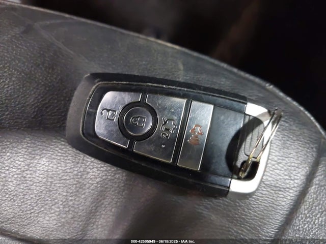 3FA6P0HD4JR187814 Ford Fusion