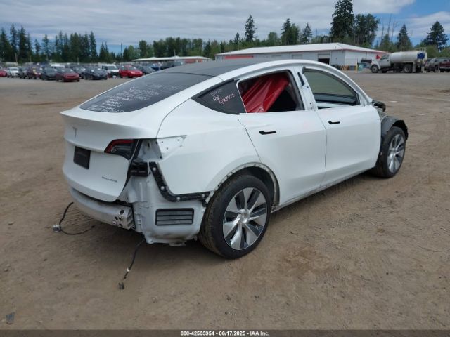 2021 TESLA MODEL Y 5YJYGDEEXMF071692 Photo 3