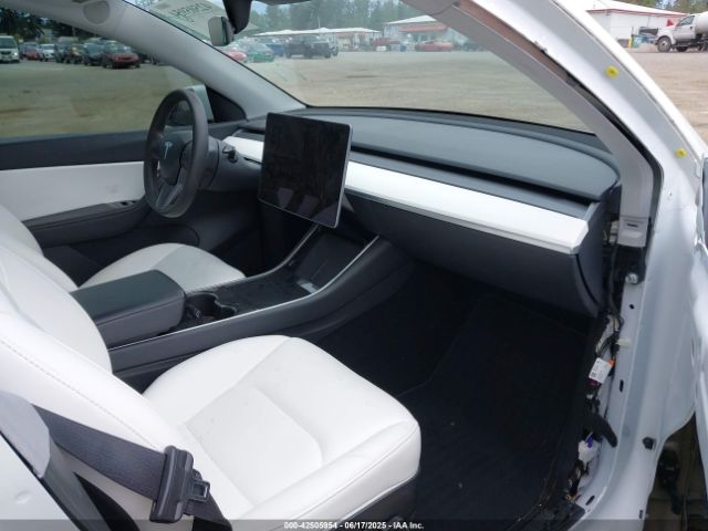 2021 TESLA MODEL Y 5YJYGDEEXMF071692 Photo 4