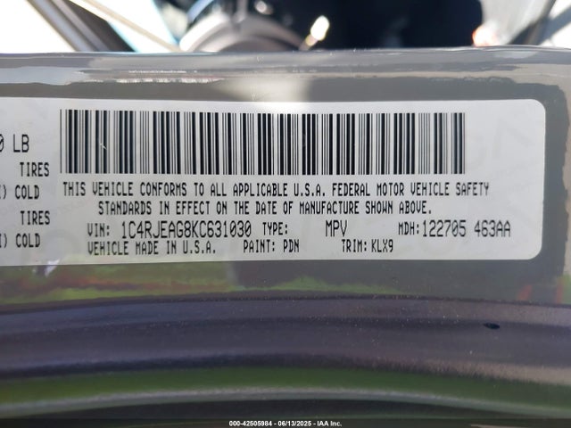 1C4RJEAG8KC631030 Jeep Grand Cherokee