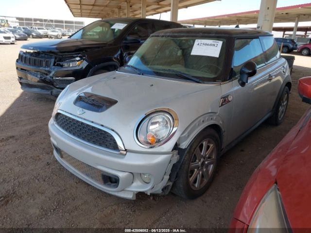 2011 MINI COOPER S WMWSV3C56BTY15109 Photo 1
