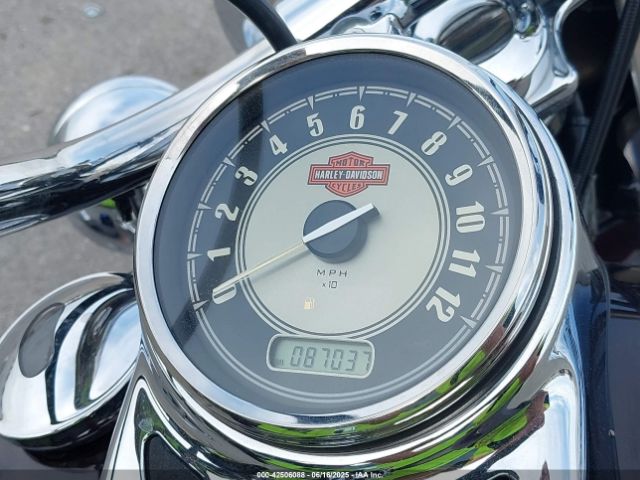 2010 HARLEY-DAVIDSON FLSTC 1HD1BW516AB036802 Photo 6