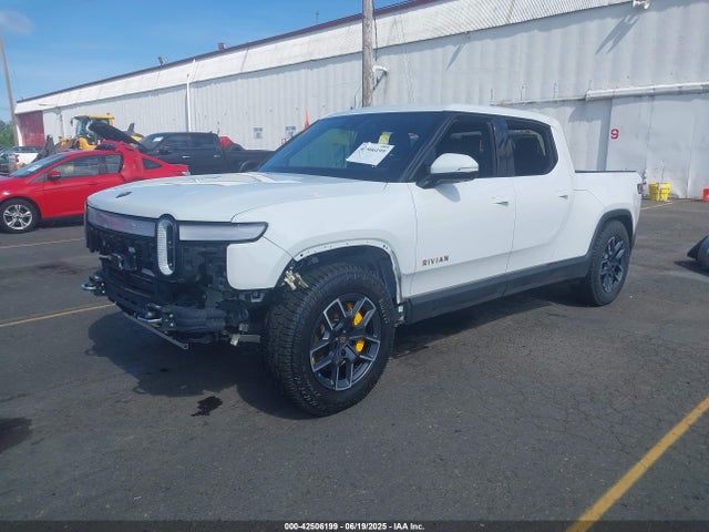 Rivian 2022 2022 7FCTGAAA1NN011289 Image 2