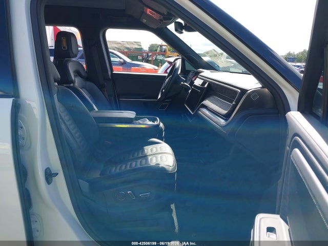 Rivian 2022 2022 7FCTGAAA1NN011289 Image 5