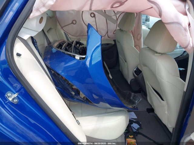 1G1ZE5ST6PF157416 Chevrolet lfv