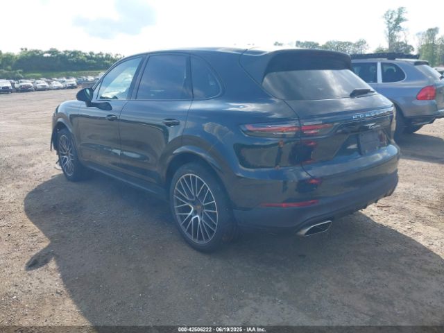 2019 PORSCHE CAYENNE WP1AA2AY9KDA14698 Photo 2