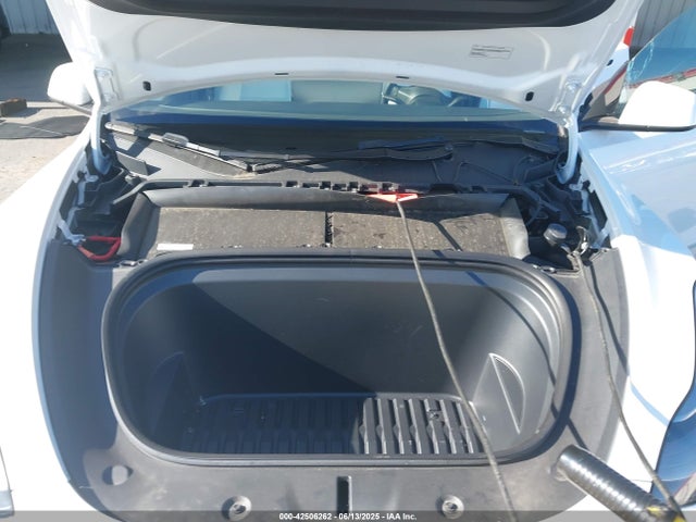 2024 TESLA MODEL Y 7SAYGDEE8RF983795 Photo 9