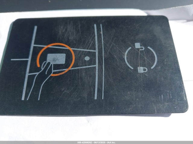 2024 TESLA MODEL Y 7SAYGDEE8RF983795 Photo 10