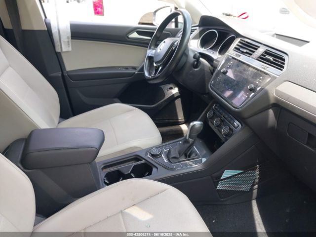 2018 VOLKSWAGEN TIGUAN 3VV2B7AX3JM036157 Photo 4