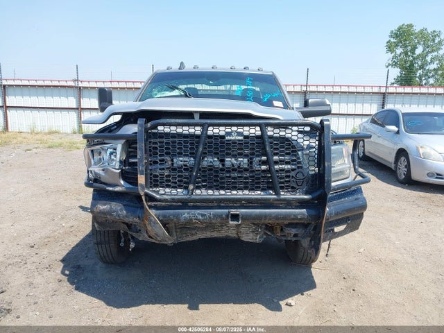 2020 Ram 3500 Big Horn  4x4 8' Box მანქანა იყიდება აუქციონზე, vin: 3C63RRHL7LG109083, აუქციონის ნომერი: 42506284