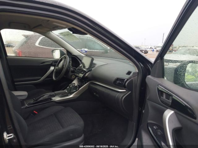 2022 MITSUBISHI ECLIPSE CROSS JA4ATVAA7NZ027693 Photo 4