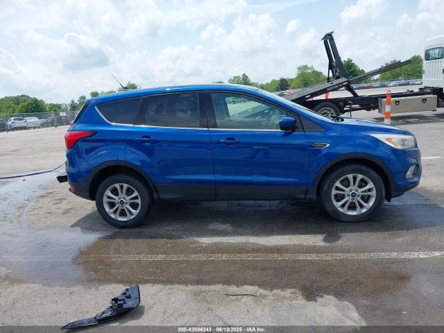 1FMCU9GD3KUA98088 Ford ESCAPE SE