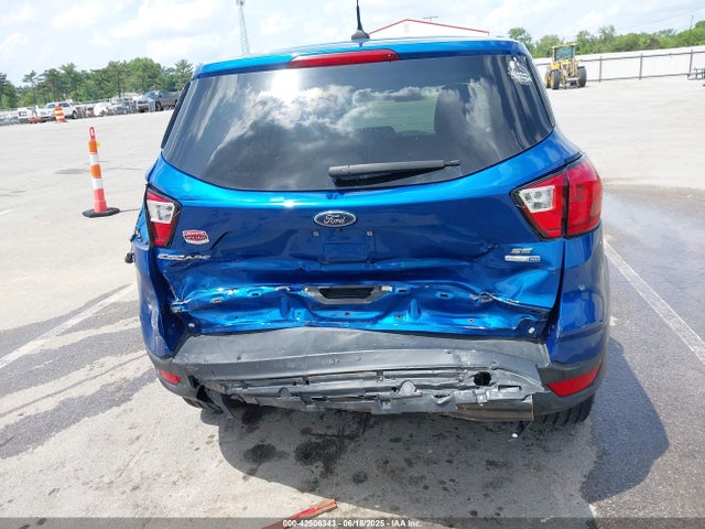 1FMCU9GD3KUA98088 Ford ESCAPE SE