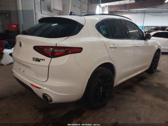 2021 ALFA ROMEO STELVIO ZASPAKBN1M7D10288 Photo 3