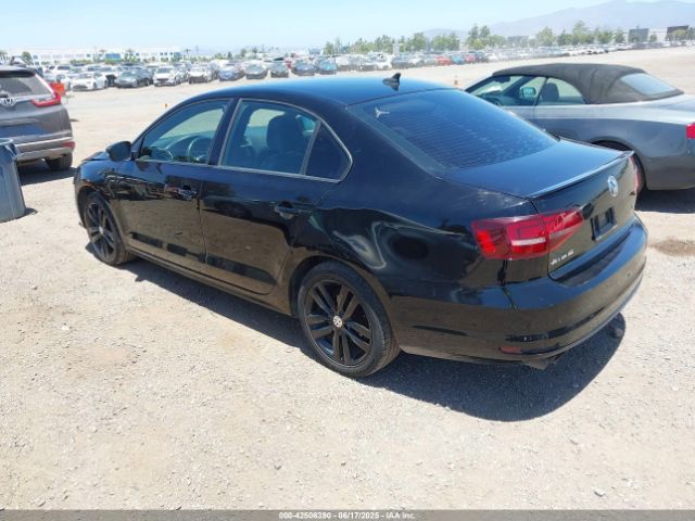2018 VOLKSWAGEN JETTA 3VWD17AJ2JM255162 Photo 2
