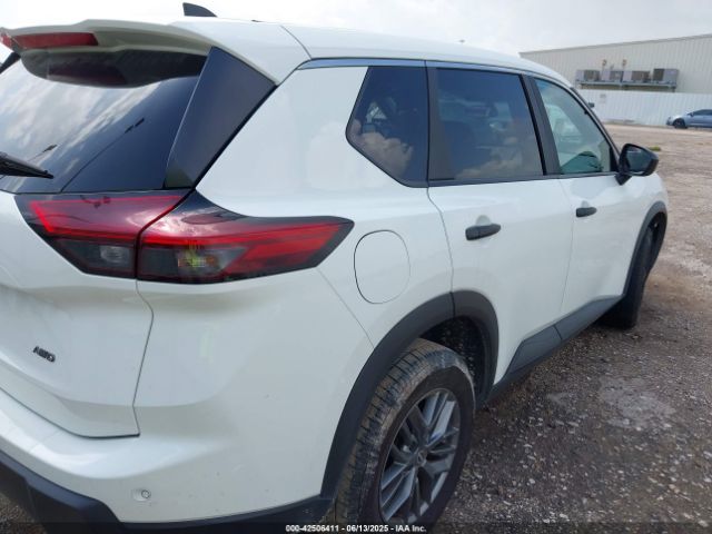 5N1BT3AB6RC675196 Nissan Rogue S Intelligent Awd