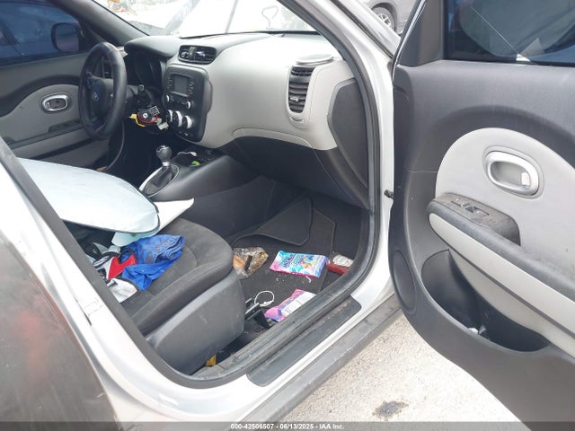KNDJN2A21F7764733 KIA Soul